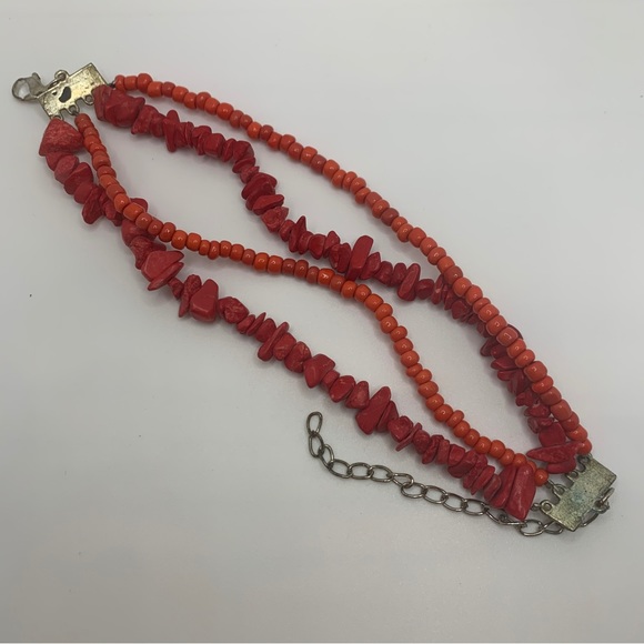 Vintage Bracelet with Orange and Coral Beads - Picture 4 of 5